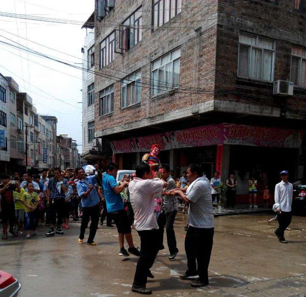 六硍镇怎么读